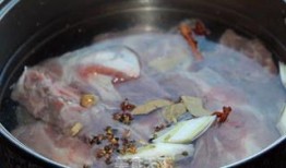 炖大骨头爆料视频大全,视频大全揭秘美味佳肴制作过程