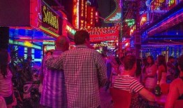 红灯区在线观看,在线观看背后的真实世界